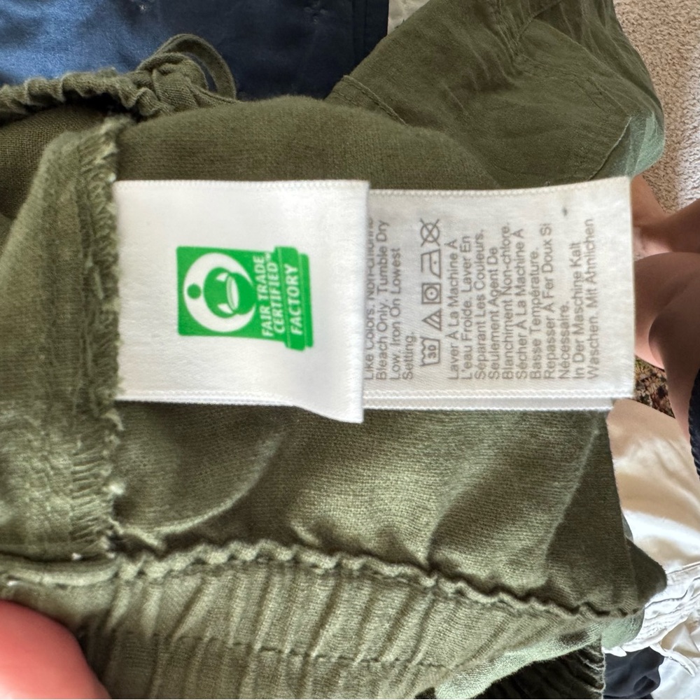 Women’s Olive Green Cargo Pants - Picture 4 of 5